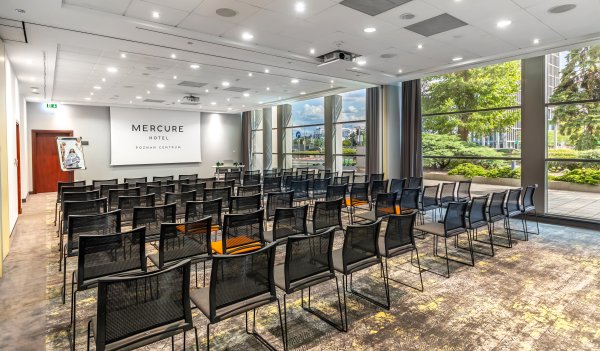 Sala konferencyjna Hotelu Mercure Poznań — PULS SUKCESU